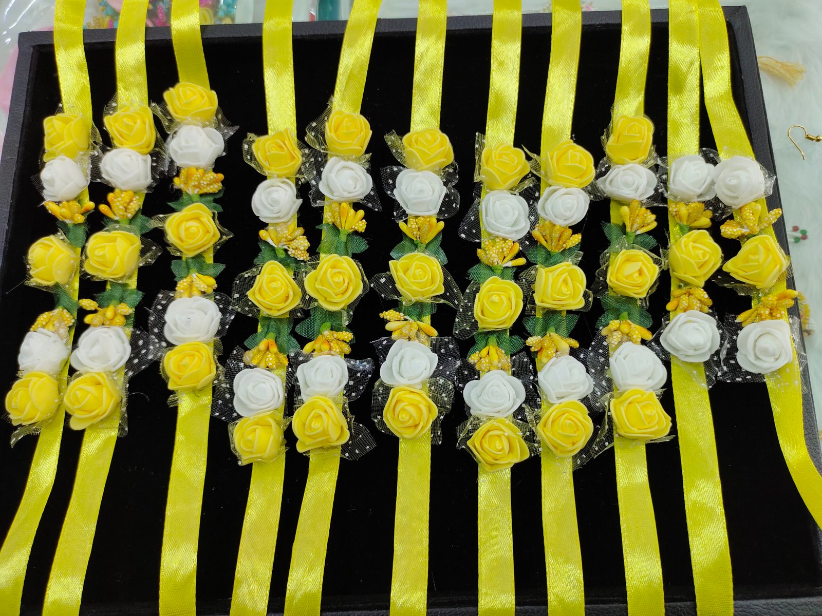 RG-B-101 Floral Bracelets - 10Pcs - Image 1